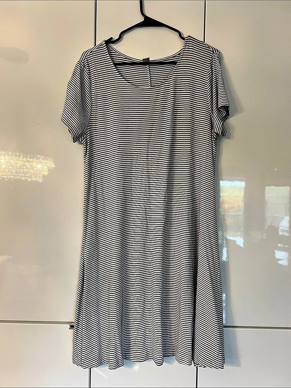 Old Navy Striped Mini Dress in Black & White Size Large